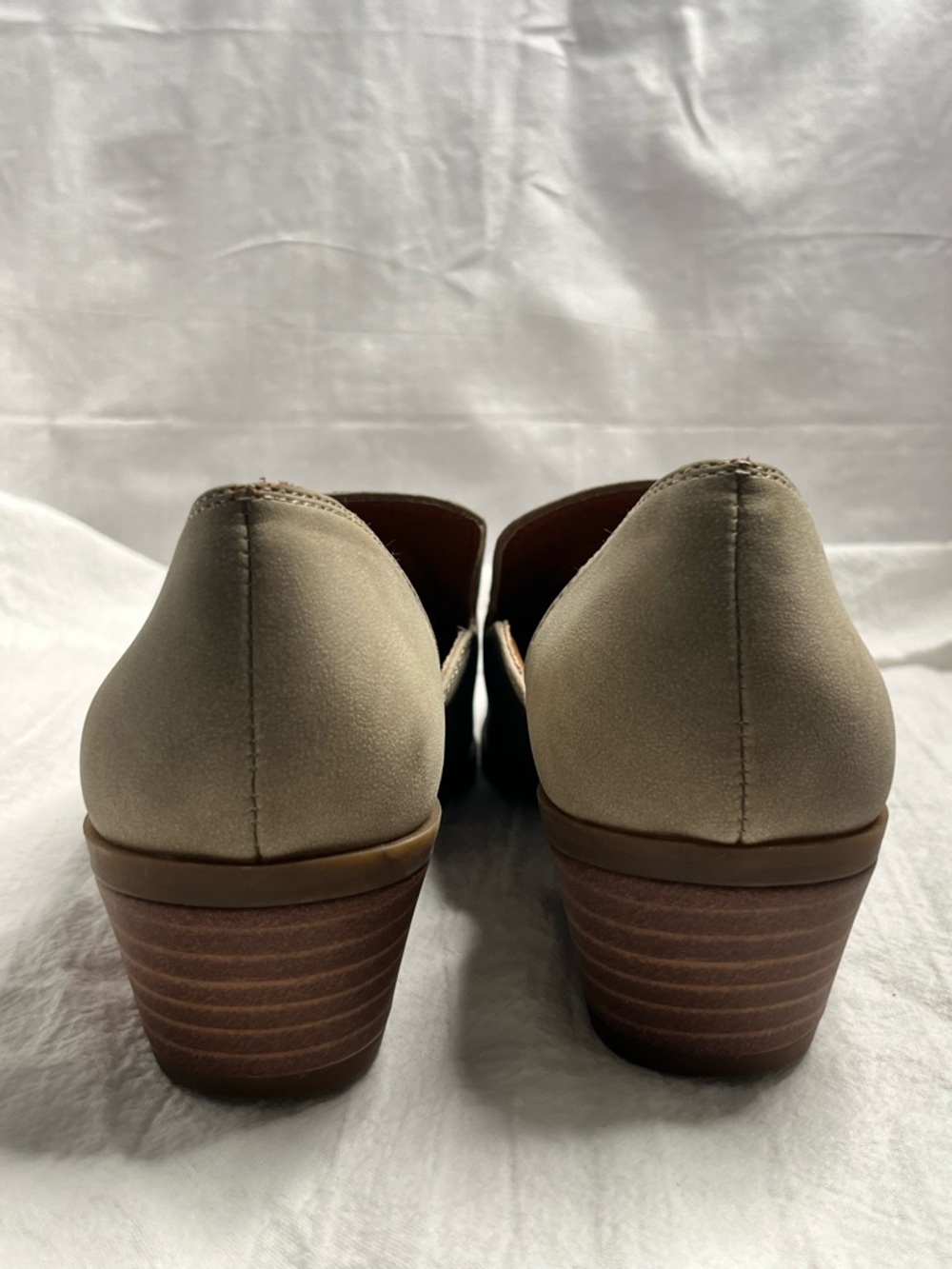 Lucky Brand Mizina Slip-On Shooties Taupe / Beige Block Heel Size 6 - Picture 5 of 13